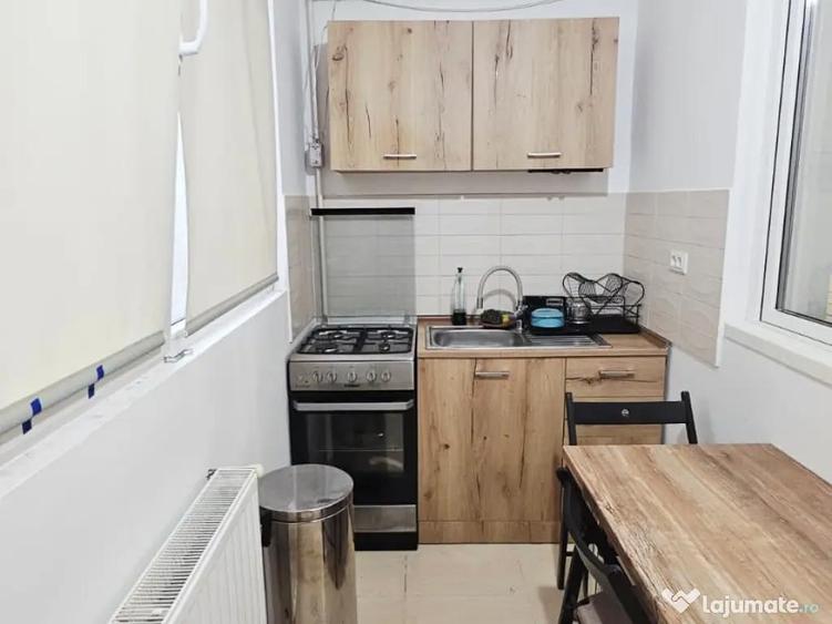 Apartament decomandat în Roșu