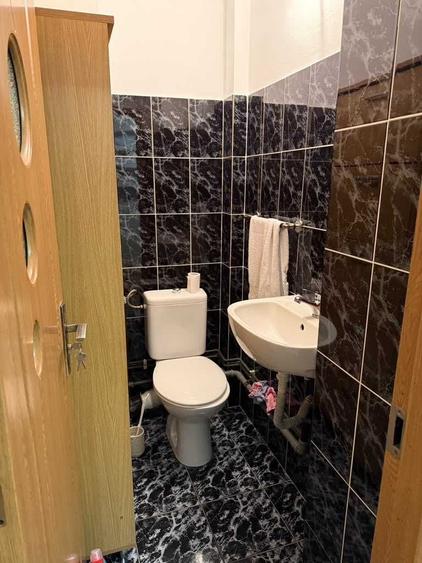 Apartament cu 3 camere decomandat în Valea Aurie