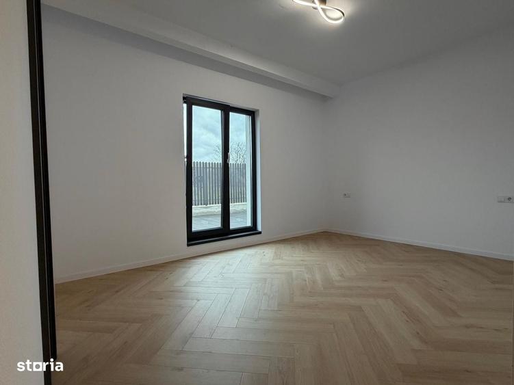 Apartament cu 4 camere în Cristian