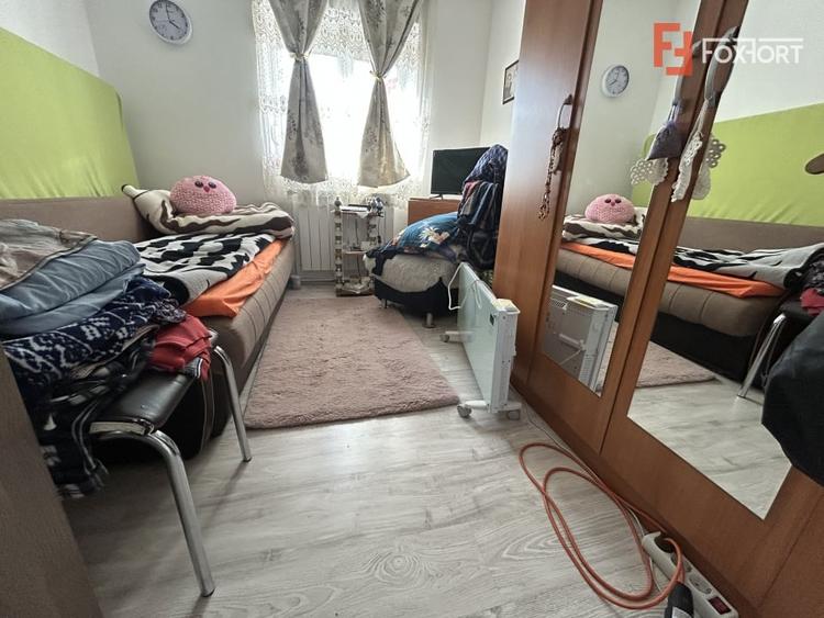 Apartament cu 3 camere semidecomandat, mobilat în Șag