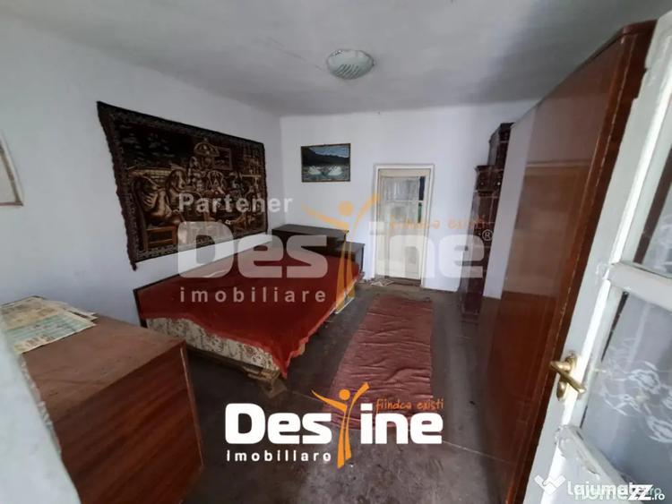Casă cu 2 camere cu Teren 1250 Mp în Uricani