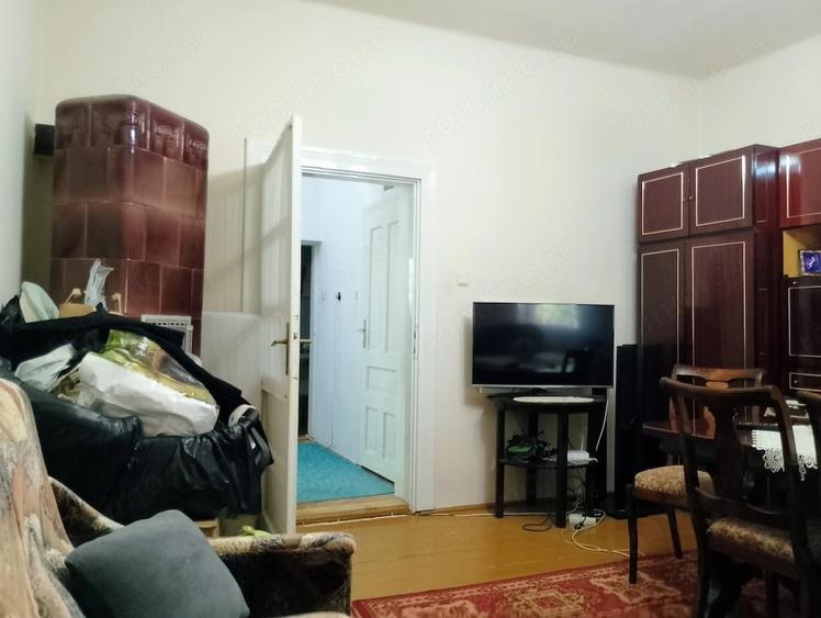 Casă cu 3 camere cu Teren 900 Mp în Telegrafului