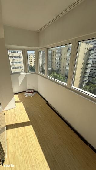 Apartament cu 4 camere semidecomandat în Colentina