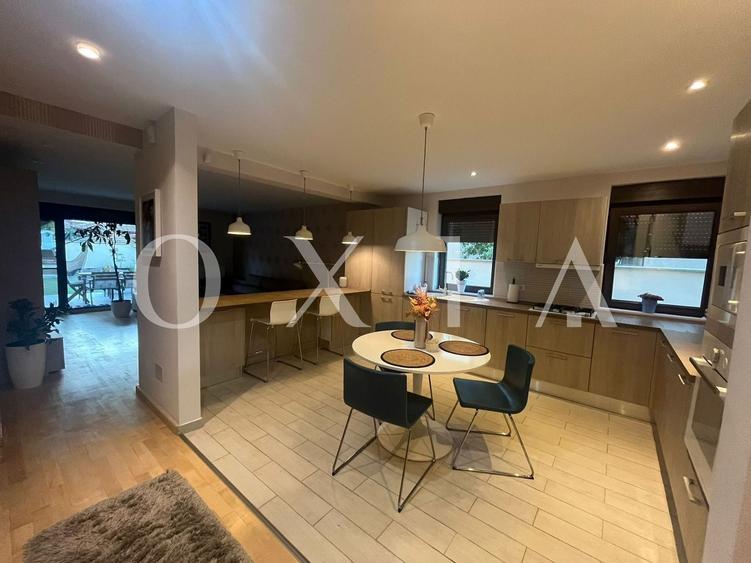 Duplex cu 5 camere cu Canalizare în Dumbrăvița
