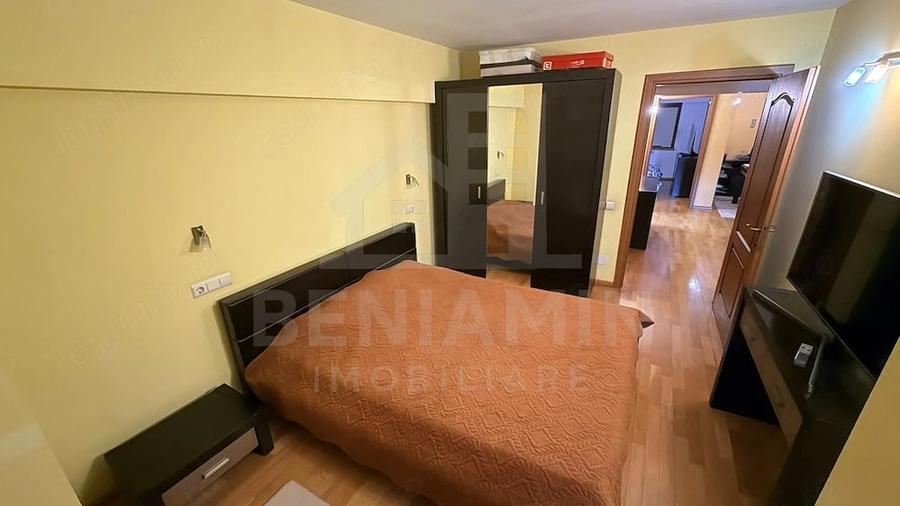 Apartament cu 3 camere decomandat în Central