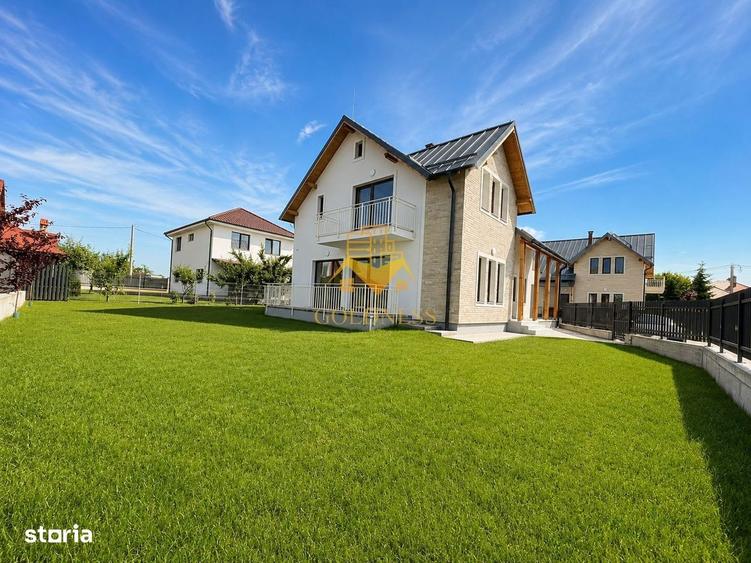 Casă cu 4 camere cu Teren 657 Mp în Sălicea