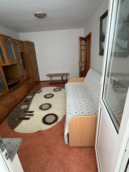Apartament cu 2 camere decomandat în Precista