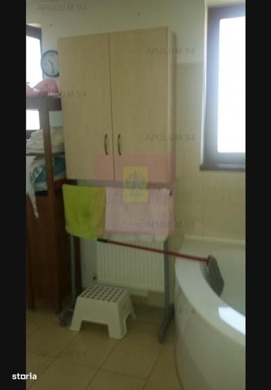 Casă cu 4 camere în Drumul Sării