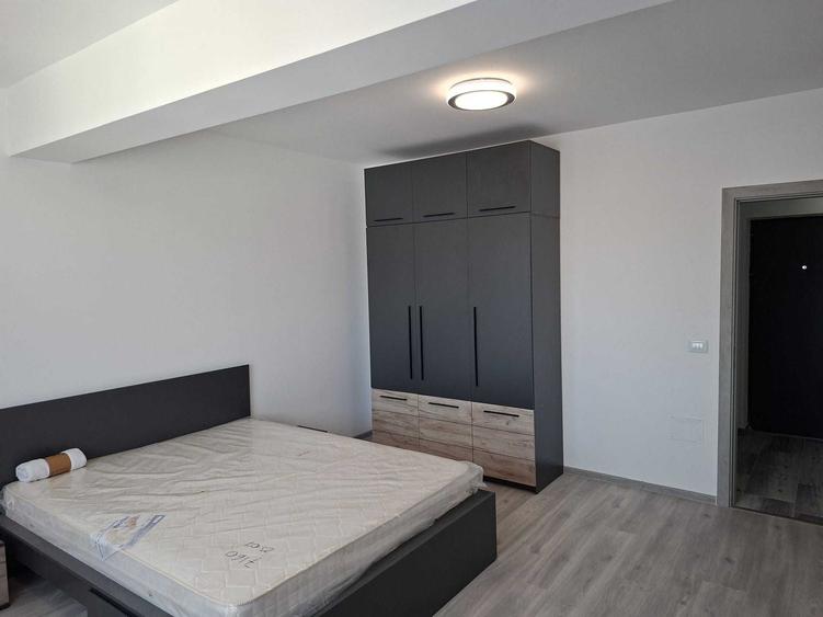 Apartament cu 3 camere decomandat în Brâncoveanu