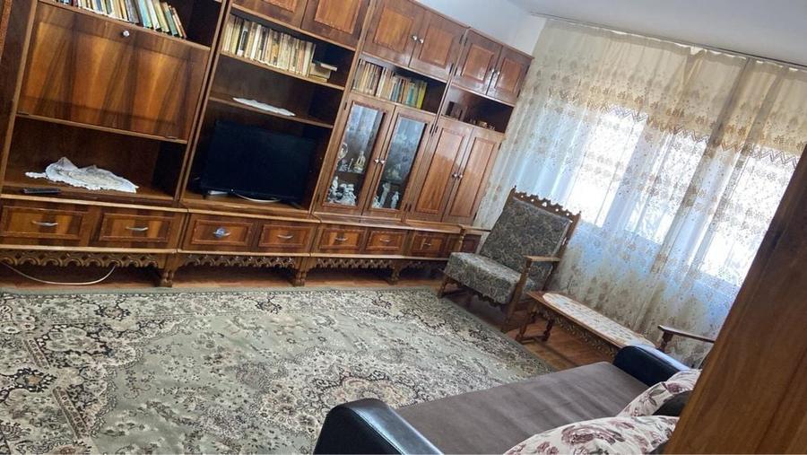 Apartament cu 2 camere decomandat în 9 Mai