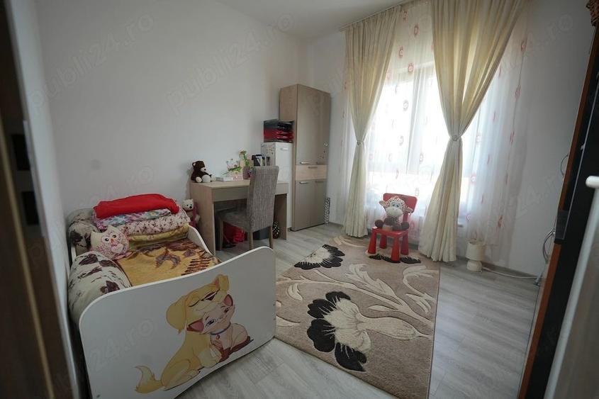 Apartament cu 3 camere decomandat, mobilat în Braytim