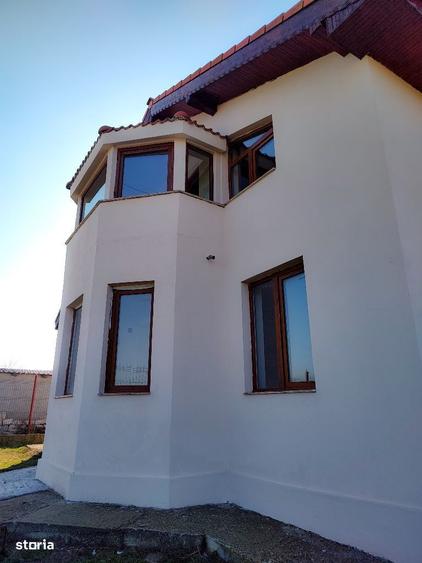 Casă cu 5 camere cu Teren 500 Mp în Mihail Kogălniceanu