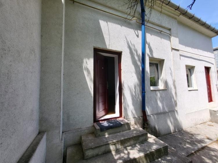 Casă individuală cu 5 camere cu Canalizare în Copou