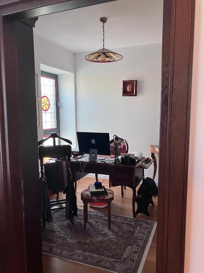 Apartament cu 3 camere semidecomandat, mobilat în Decebal