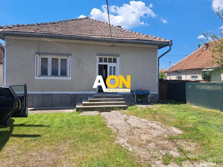 Casă individuală cu 3 camere cu Canalizare în Vințu de Jos