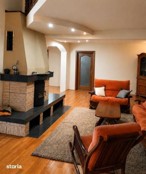 Casă cu 6 camere cu Teren 1200 Mp în Valea Borcutului