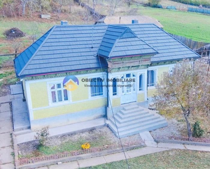 Casă cu 5 camere cu Canalizare în Costișa