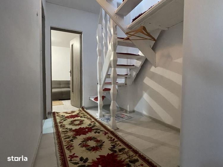 Casă cu 4 camere în Cârlig