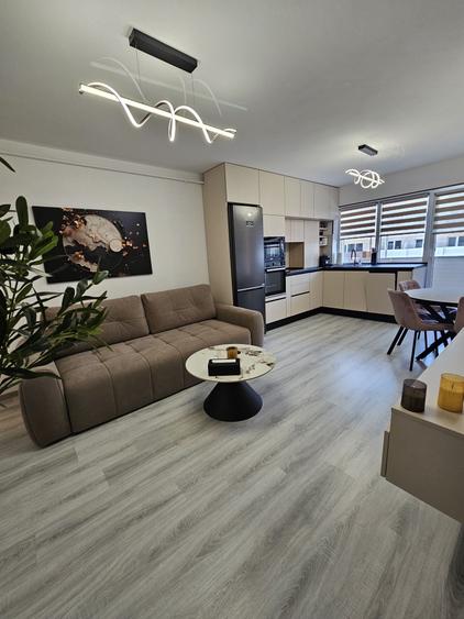 Apartament cu 2 camere semidecomandat în Cetatea