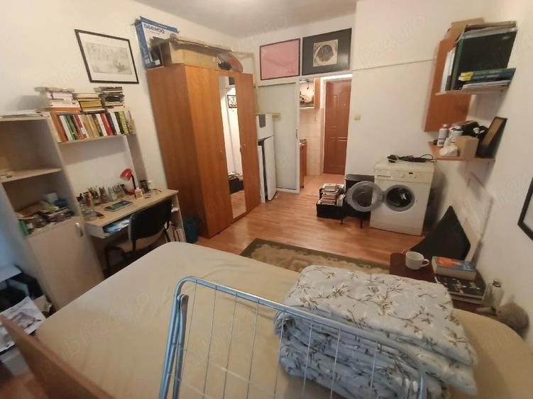 Garsonieră decomandată în Lipovei