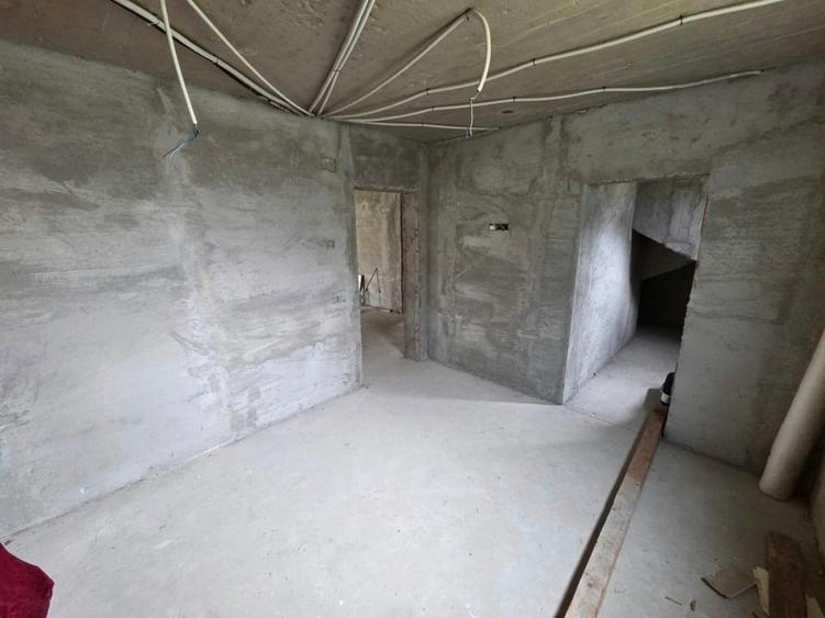 Casă individuală cu 5 camere cu Teren 513 Mp în Giarmata