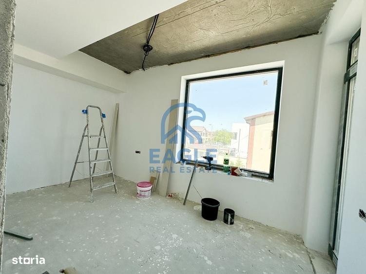 Casă cu 4 camere în Palazu Mare