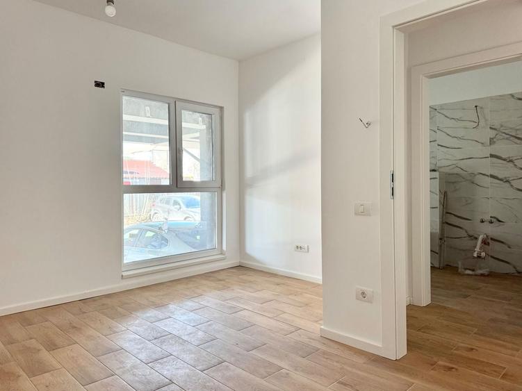 Apartament cu 2 camere semidecomandat, mobilat în Soarelui