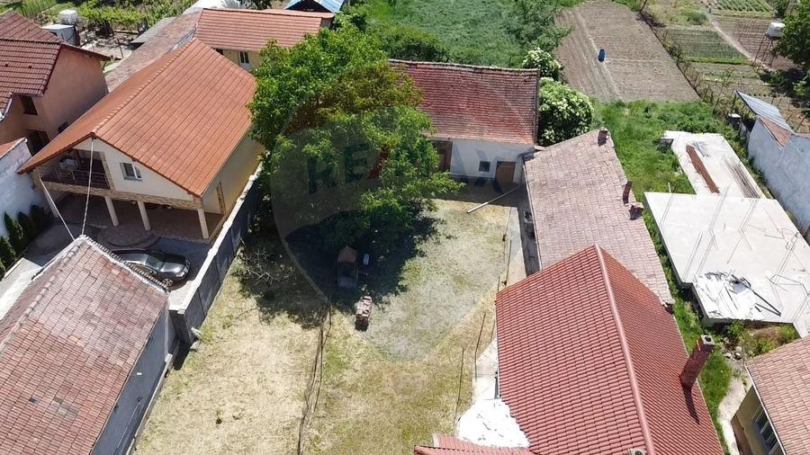 Casă individuală cu 5 camere cu Teren 2905 Mp în Ciugud