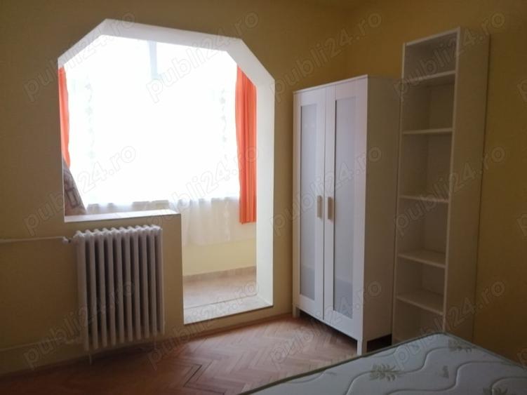 Apartament cu 2 camere semidecomandat, mobilat în Dacia