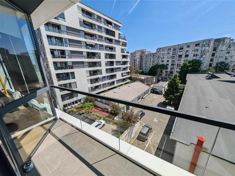 Birou, de 150 mp, în Calea Călărașilor
