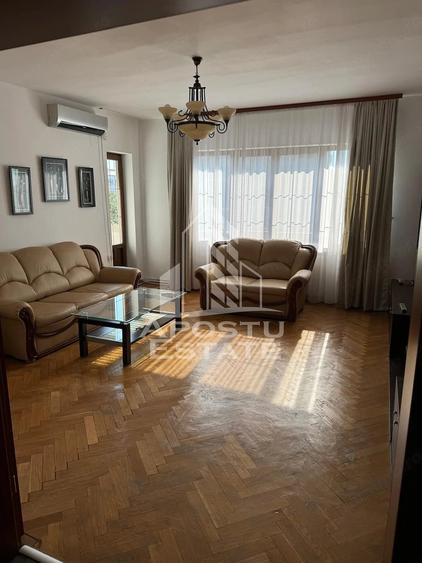 Apartament cu 3 camere decomandat în Medicină - 1