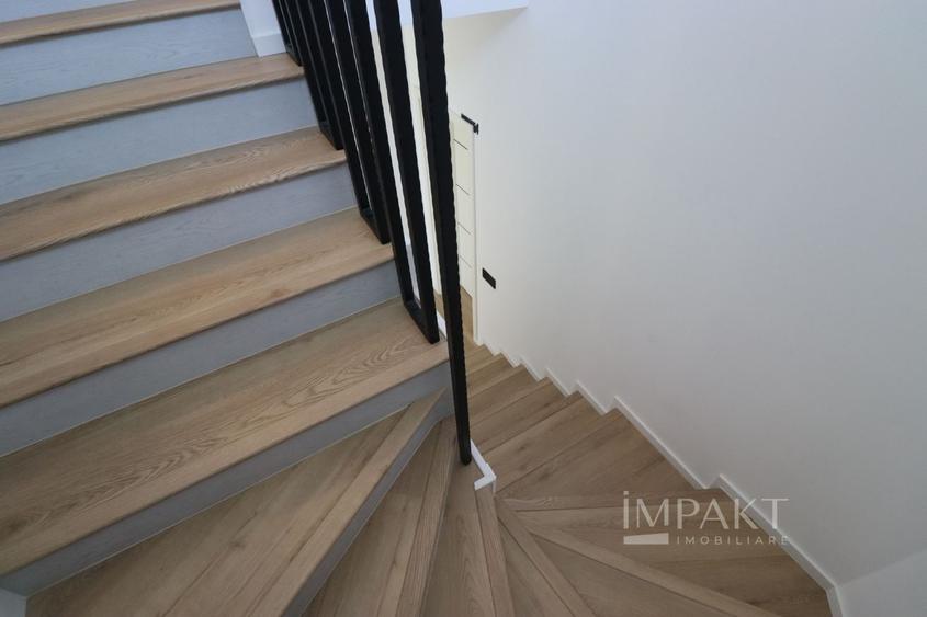 Duplex cu 4 camere cu Canalizare în Chinteni