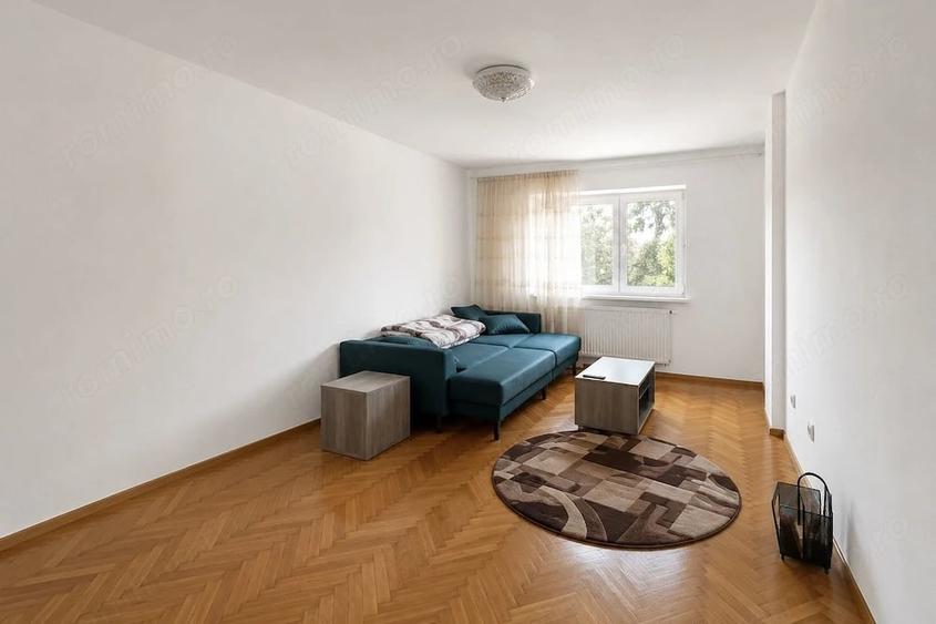 Apartament cu 3 camere decomandat în Baba-Dochia