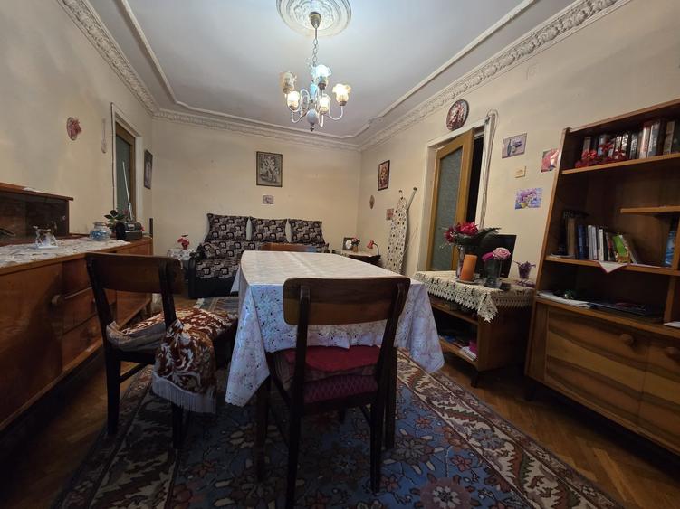 Apartament de vanzare 2 camere zona Centru - 1