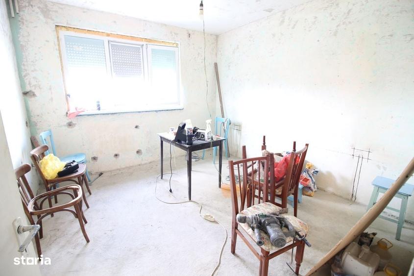 Apartament cu 2 camere decomandat în Micro 20 — fotografia 1