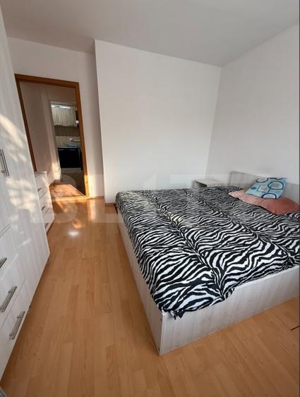 Apartament cu 3 camere decomandat, mobilat în Tractorul