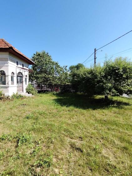 Casă cu 4 camere în Central