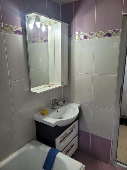 Garsonieră decomandată, mobilată în Central