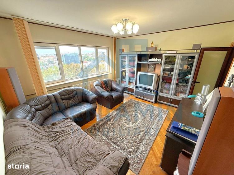 Apartament cu 3 camere semidecomandat în George Enescu