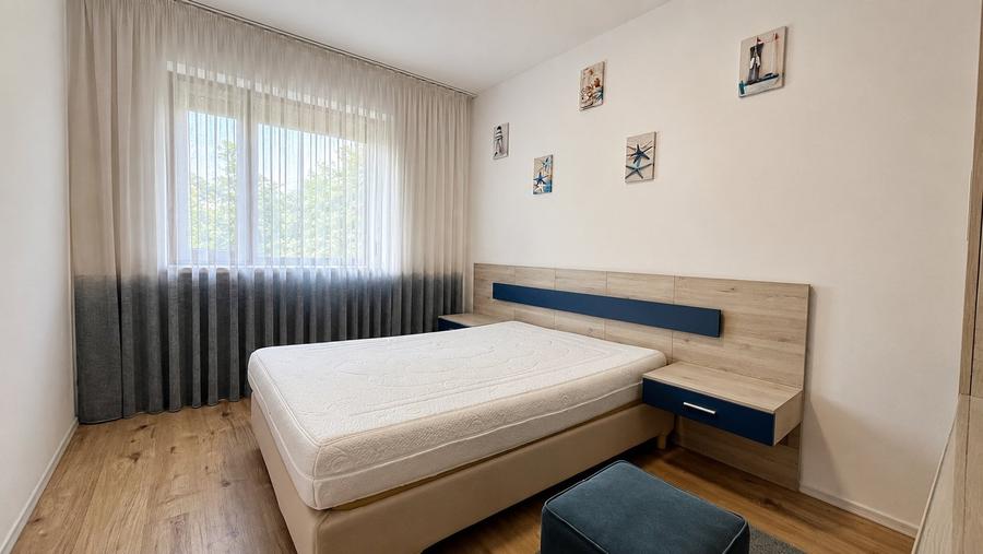 Apartament cu 3 camere semidecomandat, mobilat în Băneasa