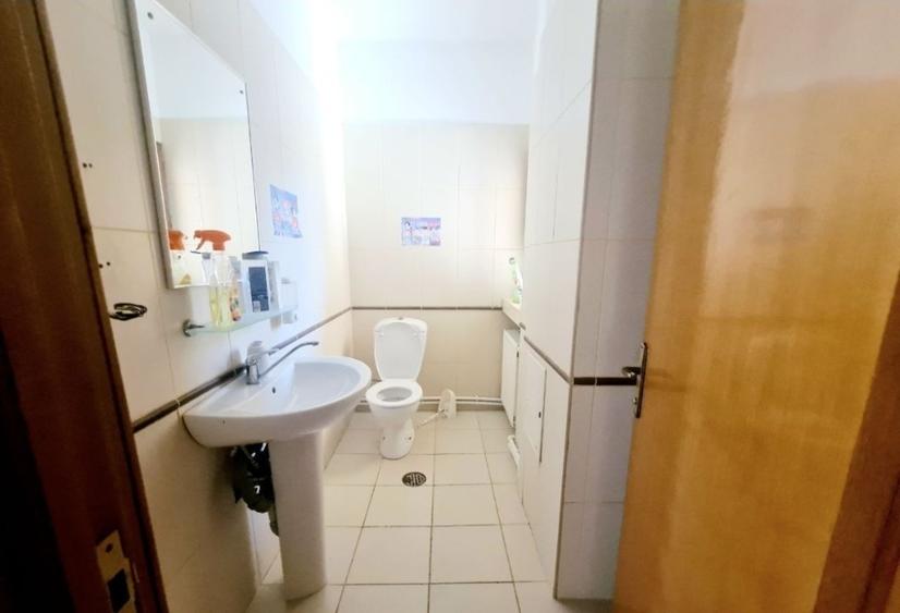 Casă individuală cu 12 camere cu Garaj în Inel II