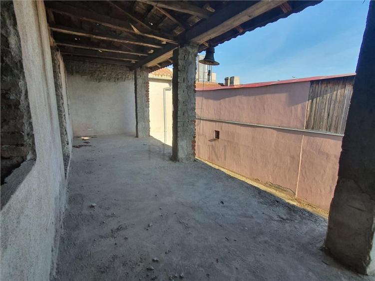 BRAYTIM, POSIBILITATE DE INVESTITIE, CASA DE RENOVAT, P 1E P - 4