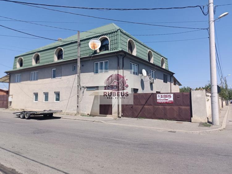Casă individuală cu 9 camere cu Canalizare în Mărăcineanu