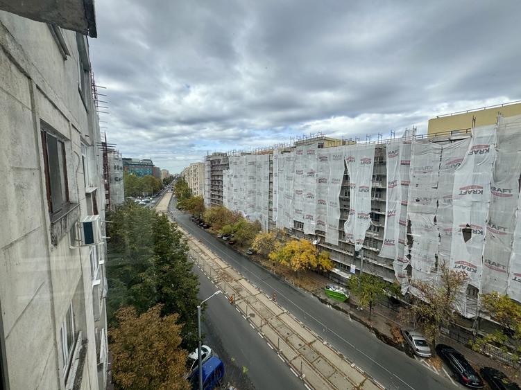 Apartament cu 2 camere decomandat în Calea Călărașilor