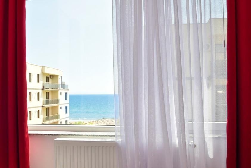 Apartament cu 2 camere semidecomandat, mobilat în Nord