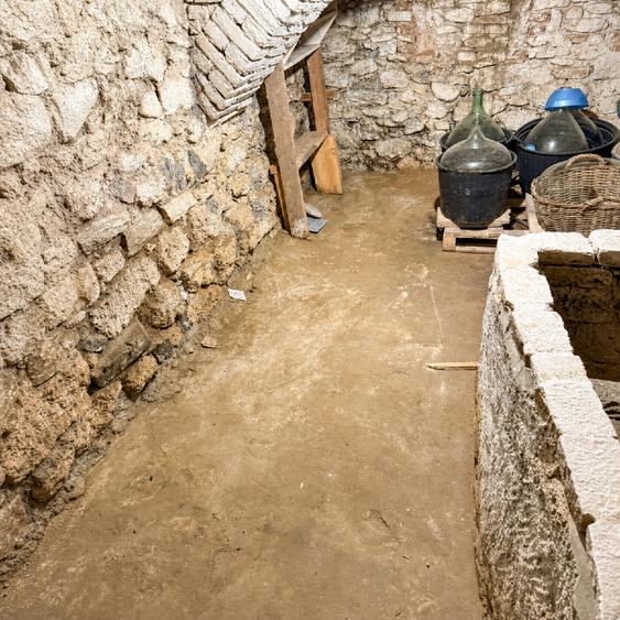 Casă individuală cu 4 camere cu Canalizare în Moldova Veche