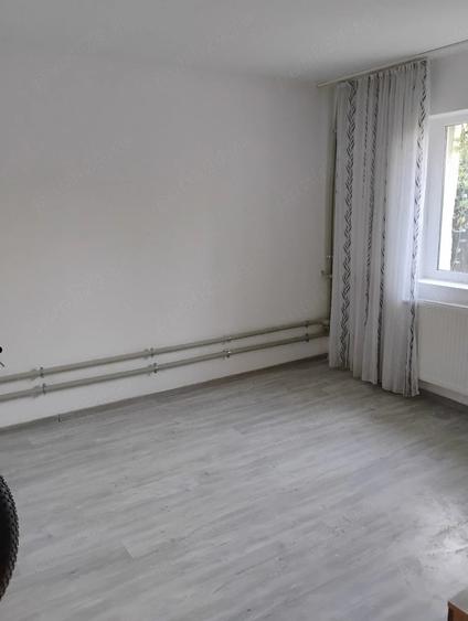 Garsonieră decomandată în Grădiște