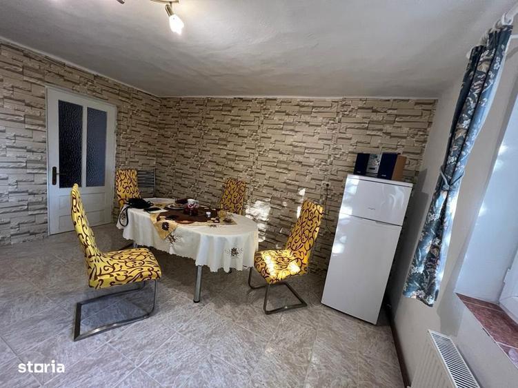 Casă cu 5 camere cu Teren 150 Mp în Central
