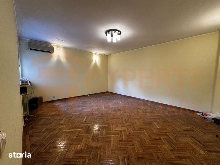 Casă cu 8 camere cu Teren 150 Mp în 13 Septembrie