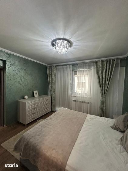 Apartament cu 3 camere decomandat în Rediu